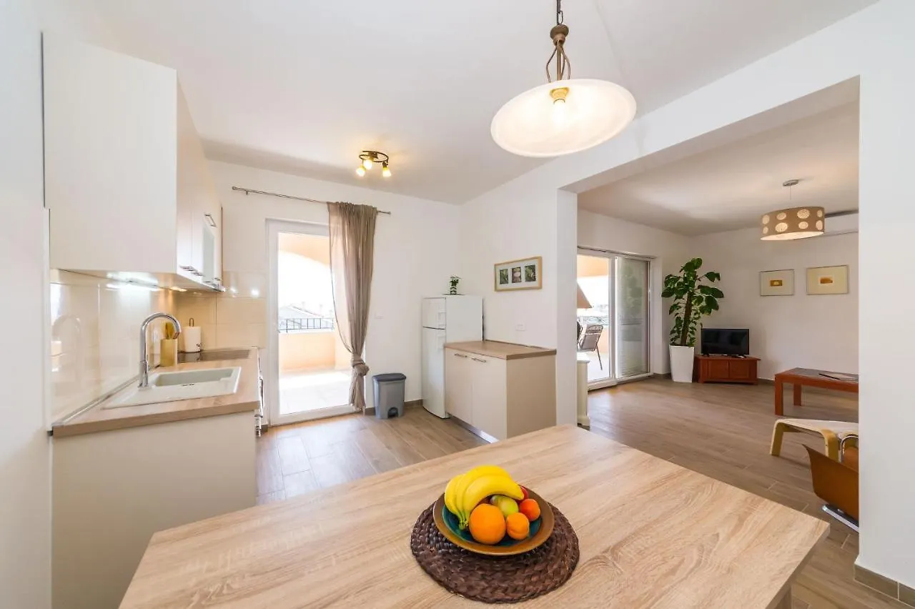 Apartment Alex 1 Задар