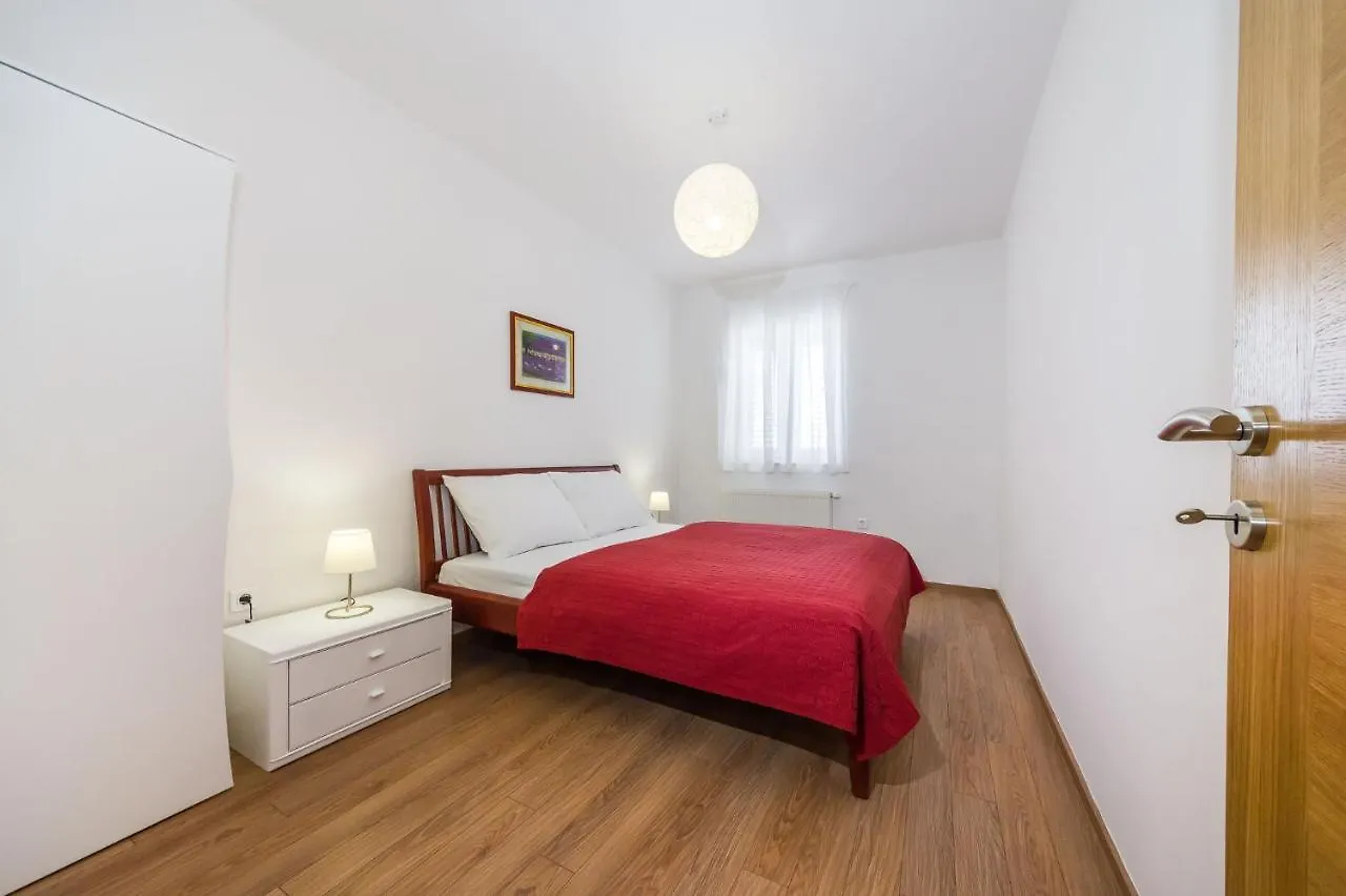 Apartment Alex 1 Задар