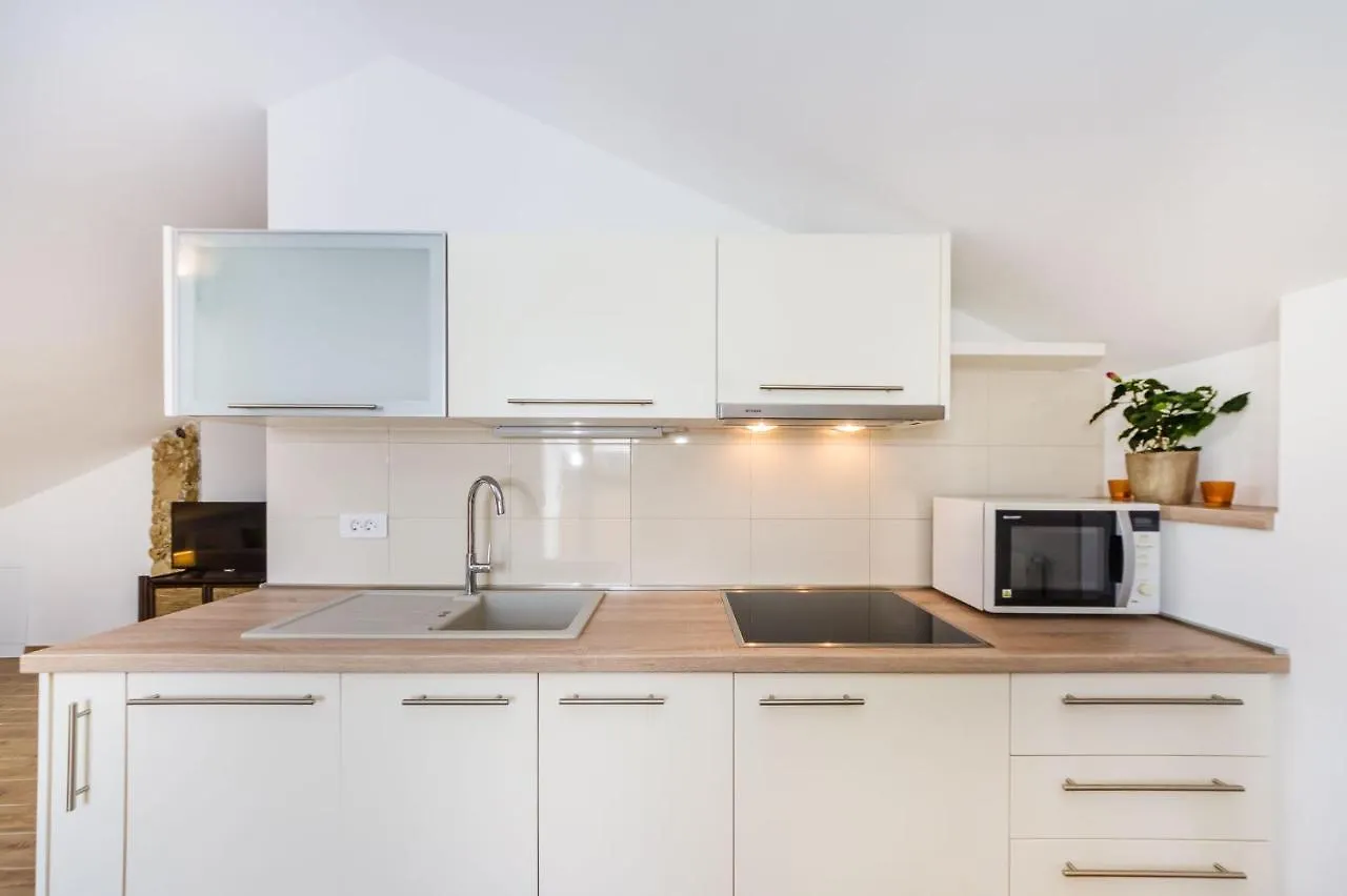 Apartment Alex 1 Задар