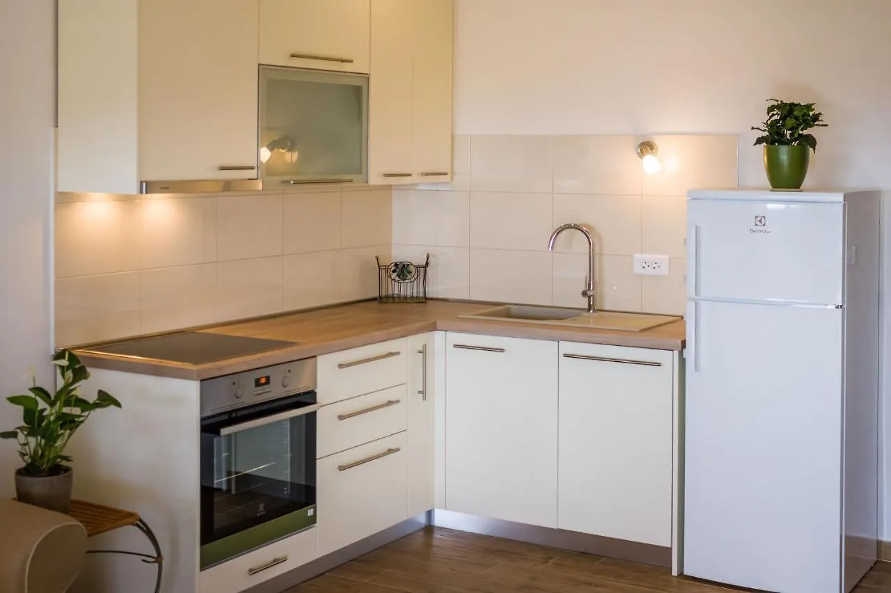 Apartment Alex 1 Задар