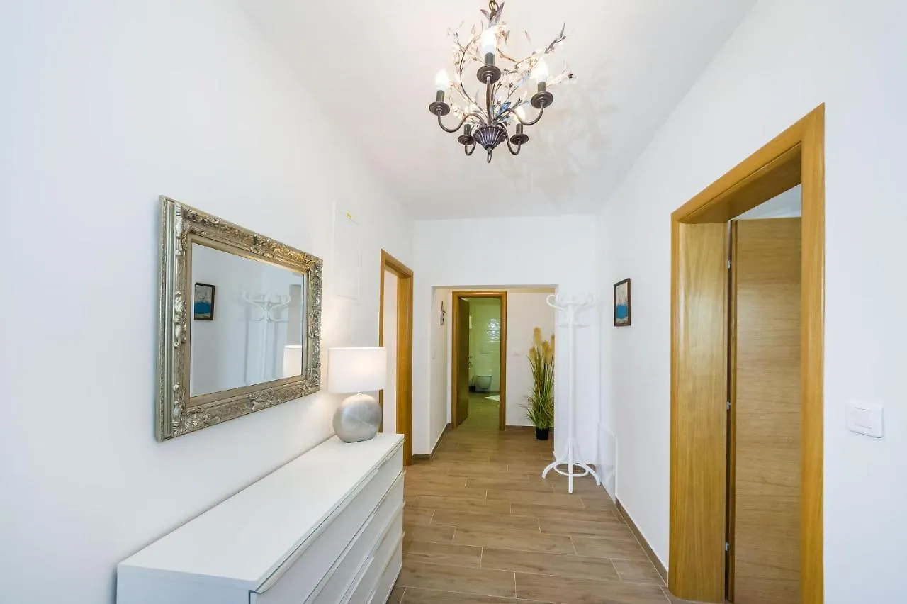 Apartment Alex 1 Zadar 0*,